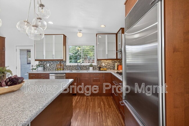 Building Photo - 3937 Orangewood Dr