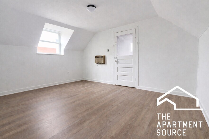 Building Photo - 1626 N Fairfield Ave