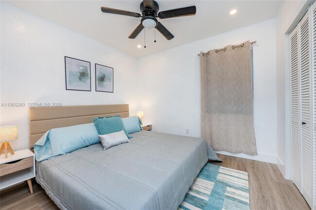 Building Photo - 3321 NW 19th Terrace