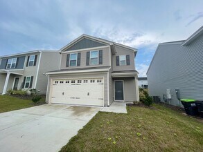 Building Photo - 3 bedroom home in Lexington area! Available in June