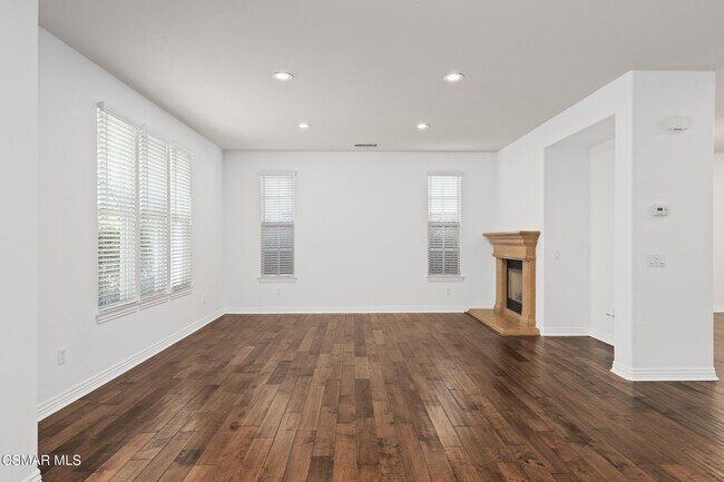 Building Photo - 4659 Cielo Cir