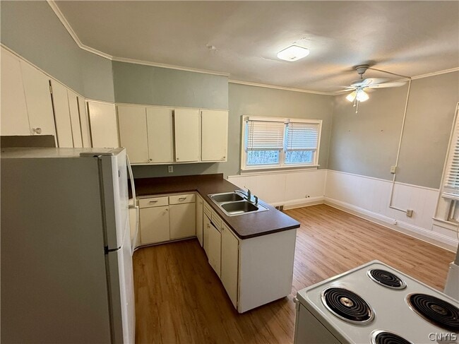 Building Photo - 5148 Highbridge St