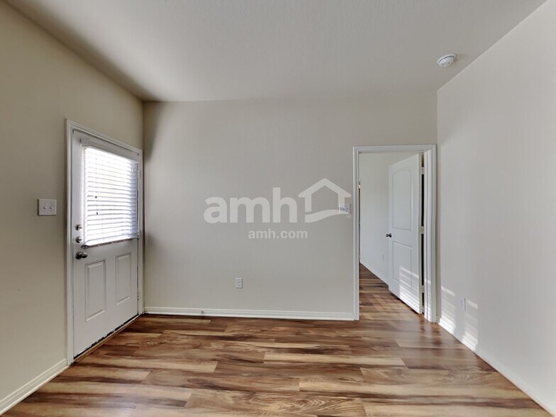 Building Photo - 12318 Commander Dr