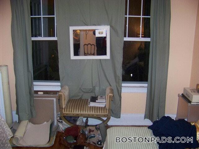 Building Photo - 21 Moraine St