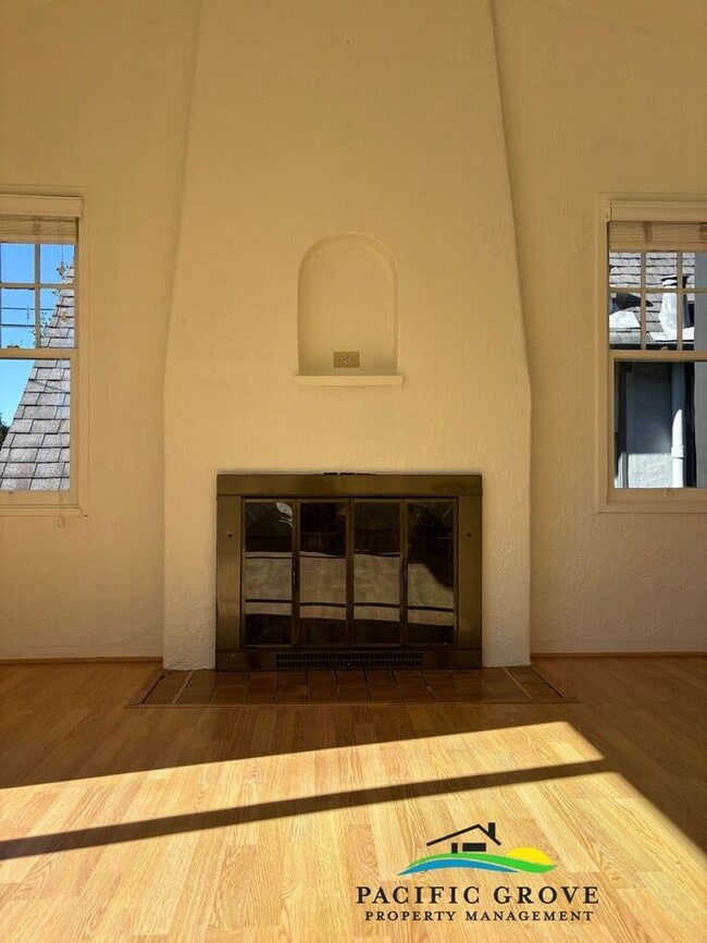 Building Photo - Delightful 3-Bedroom, 2 bath home in Pacific Grove