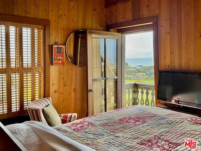 Building Photo - 45340 Little Lake St