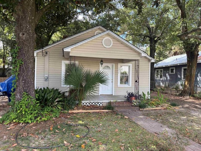 Primary Photo - 1314 N Bronough St