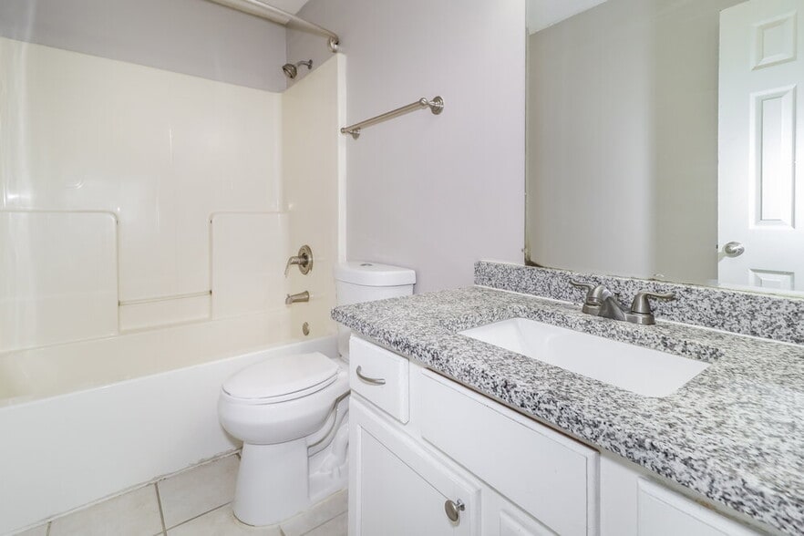 Building Photo - 2776 Fletcher Park Cir E