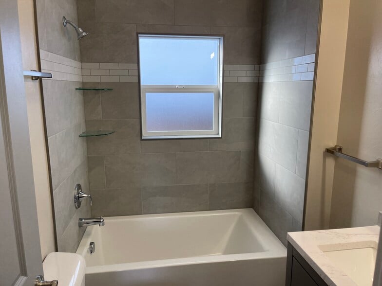 Building Photo - 503 Colorado St