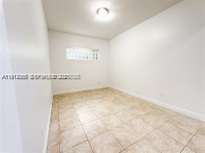 Building Photo - 1621 Diplomat Dr