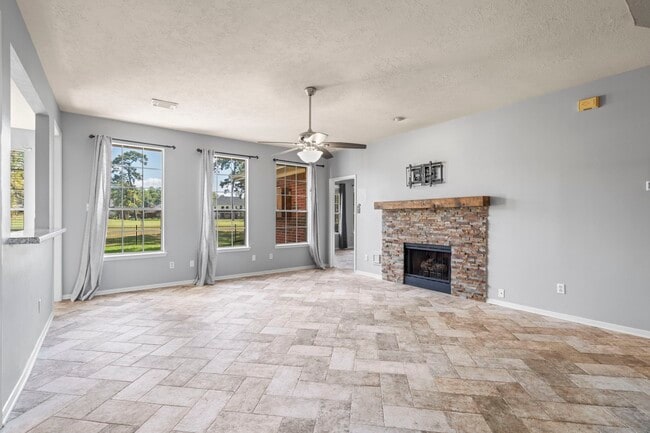Building Photo - 8518 Malardcrest Dr