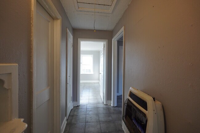 Building Photo - 2361 Joy Ln