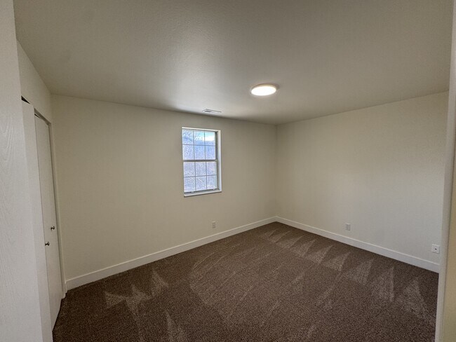 Building Photo - 267 S 300 E