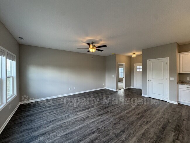 Building Photo - 8796 Elmont Cv