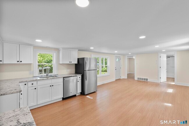 Building Photo - 173 Elm Hill Rd