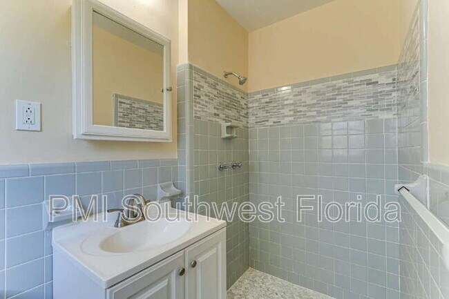 Building Photo - 2840 Webber St