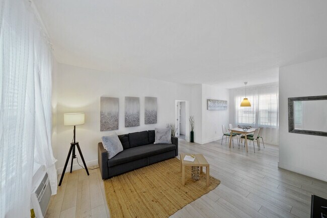 Building Photo - 1311 15th Terrace