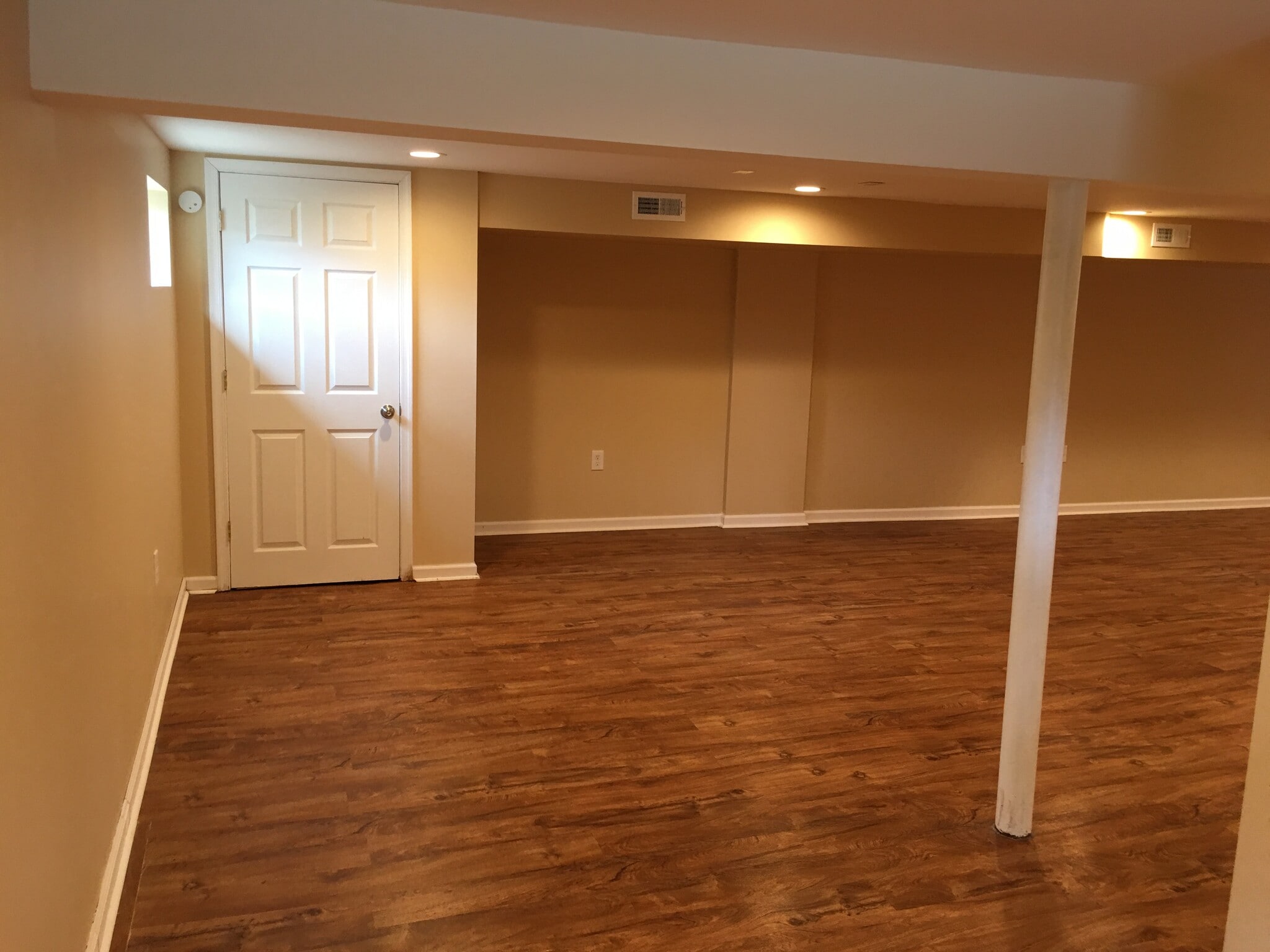 Building Photo - 2037 Terrace Drive