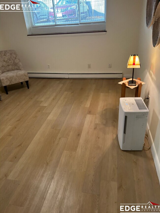 Building Photo - 365 Faneuil St