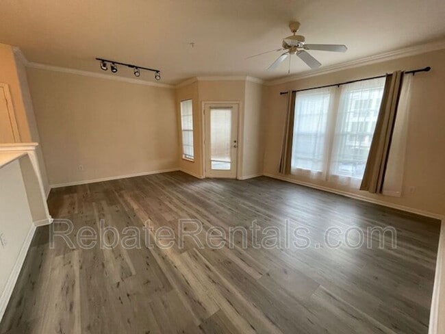 Building Photo - 8290 Gate Pkwy W