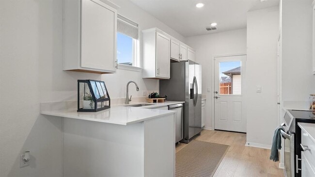 Building Photo - 2510 Ophelia Levi Ln