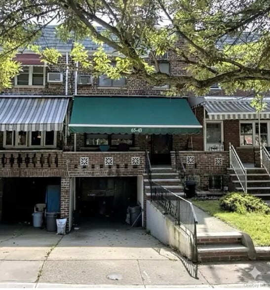 Primary Photo - 65-43 Alderton St