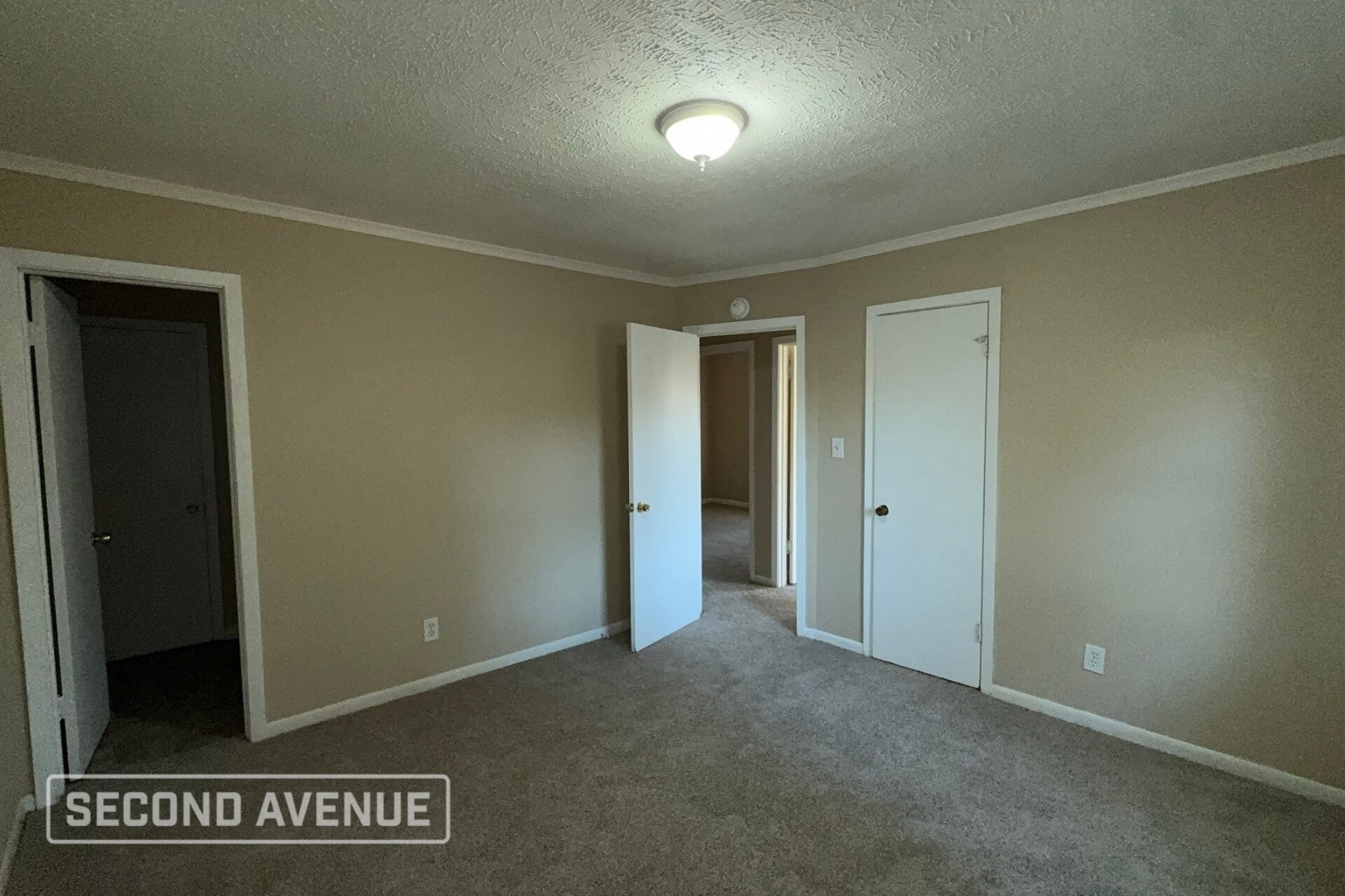 Building Photo - 2601 Downs Pl