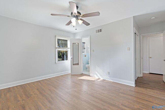 Building Photo - 1611 Clb Vw Dr NW