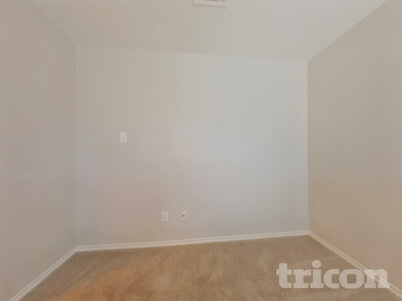 Building Photo - 1160 Wentworth Wy