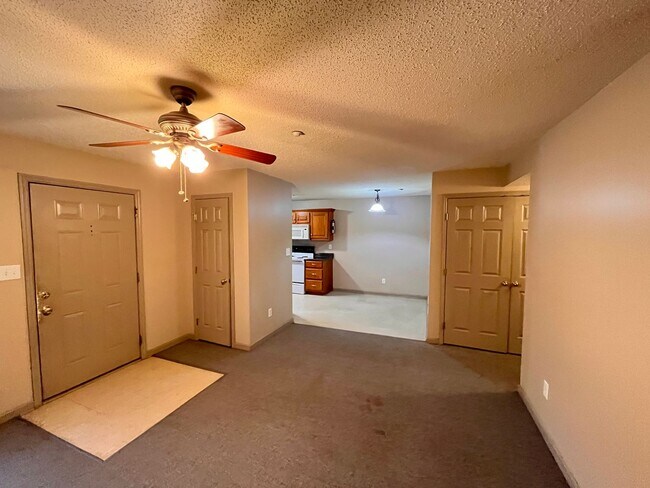 Building Photo - 5005 Chancellor Square