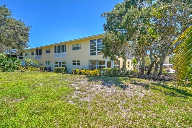 Building Photo - 2950 SE Ocean Blvd