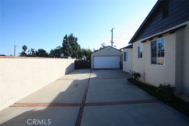 Building Photo - 9968 Daines Dr