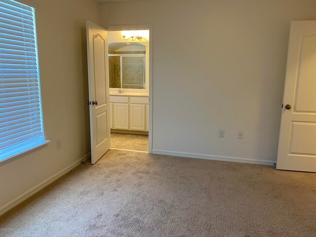 Building Photo - 202 Wentworth Grande Dr