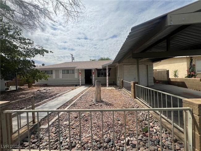 Building Photo - 5909 Glen Eagles Ln