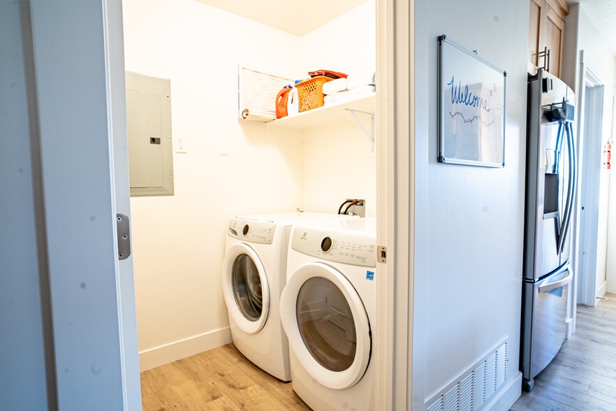 Building Photo - 355 N 2650 W