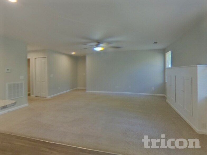 Building Photo - 137 Portchester Ln