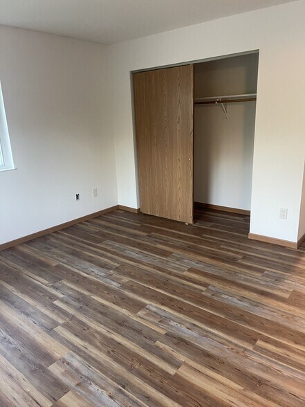 Building Photo - 10514 Gull Point Rd