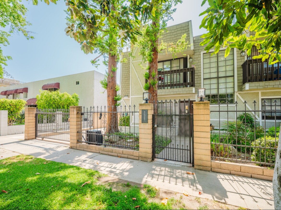 Building Photo - 4509 Vista Del Monte Ave
