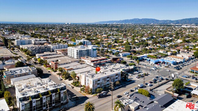 Building Photo - 12411 Pacific Ave