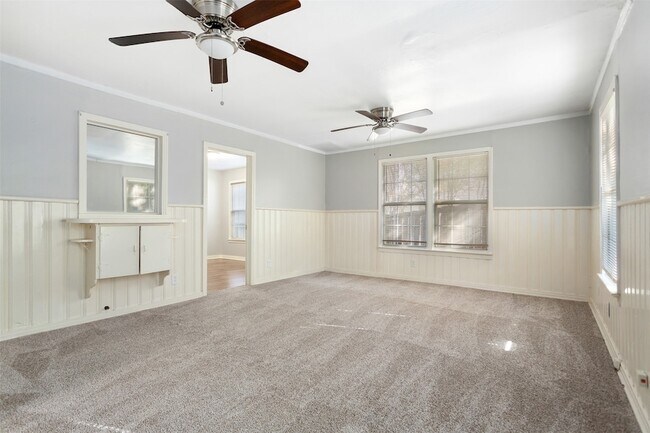 Building Photo - 7326 Casa Loma Ave