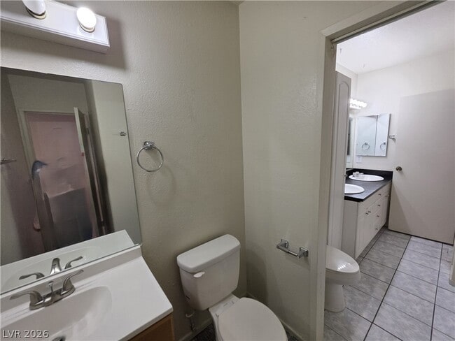 Building Photo - 241 Misty Isle Ln