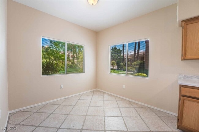 Building Photo - 1050 E Cactus Ave