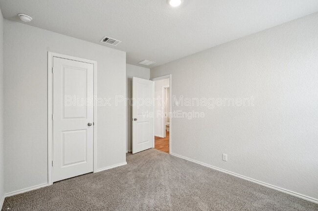 Building Photo - 15419 Puffins