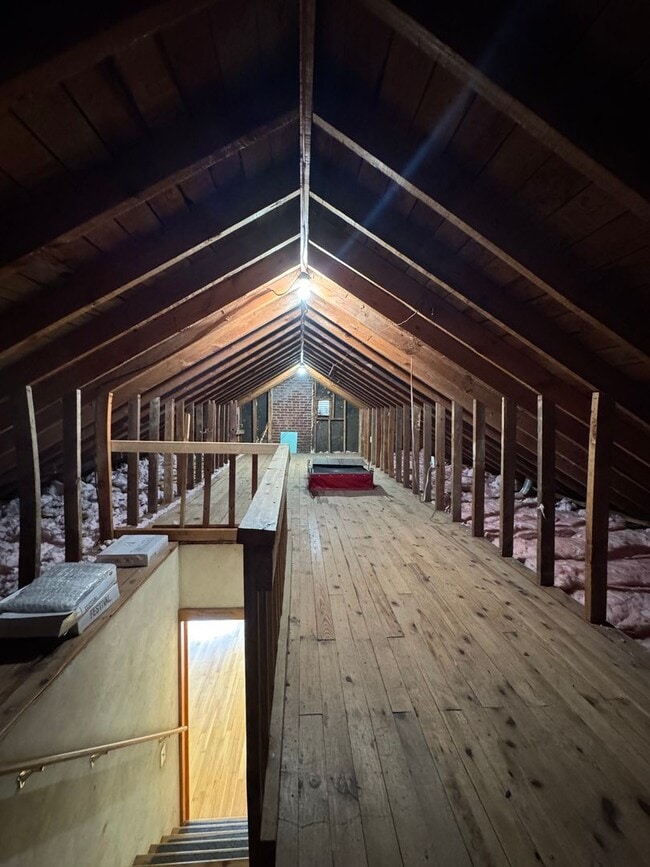 Building Photo - Unique and pristine home for rent in Cave Spring! 2BR 1.5 Bath