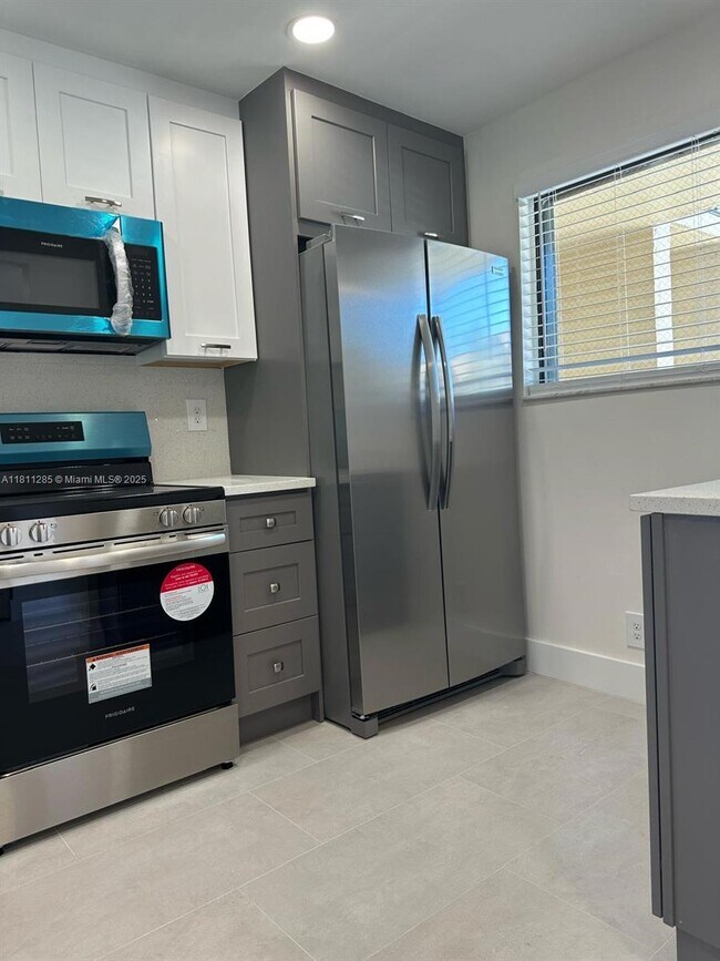 Building Photo - 9449 Boca Cove Cir