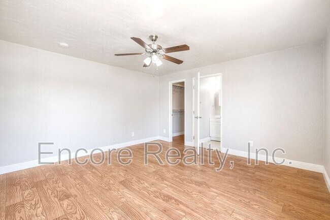 Building Photo - 71 E Palomar St