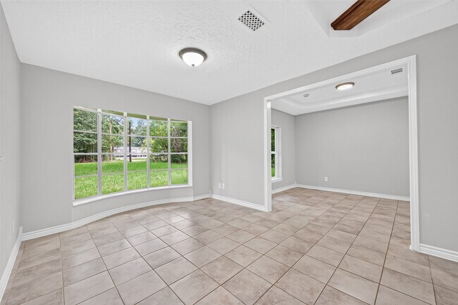 Building Photo - 18747 Woodridge Dr