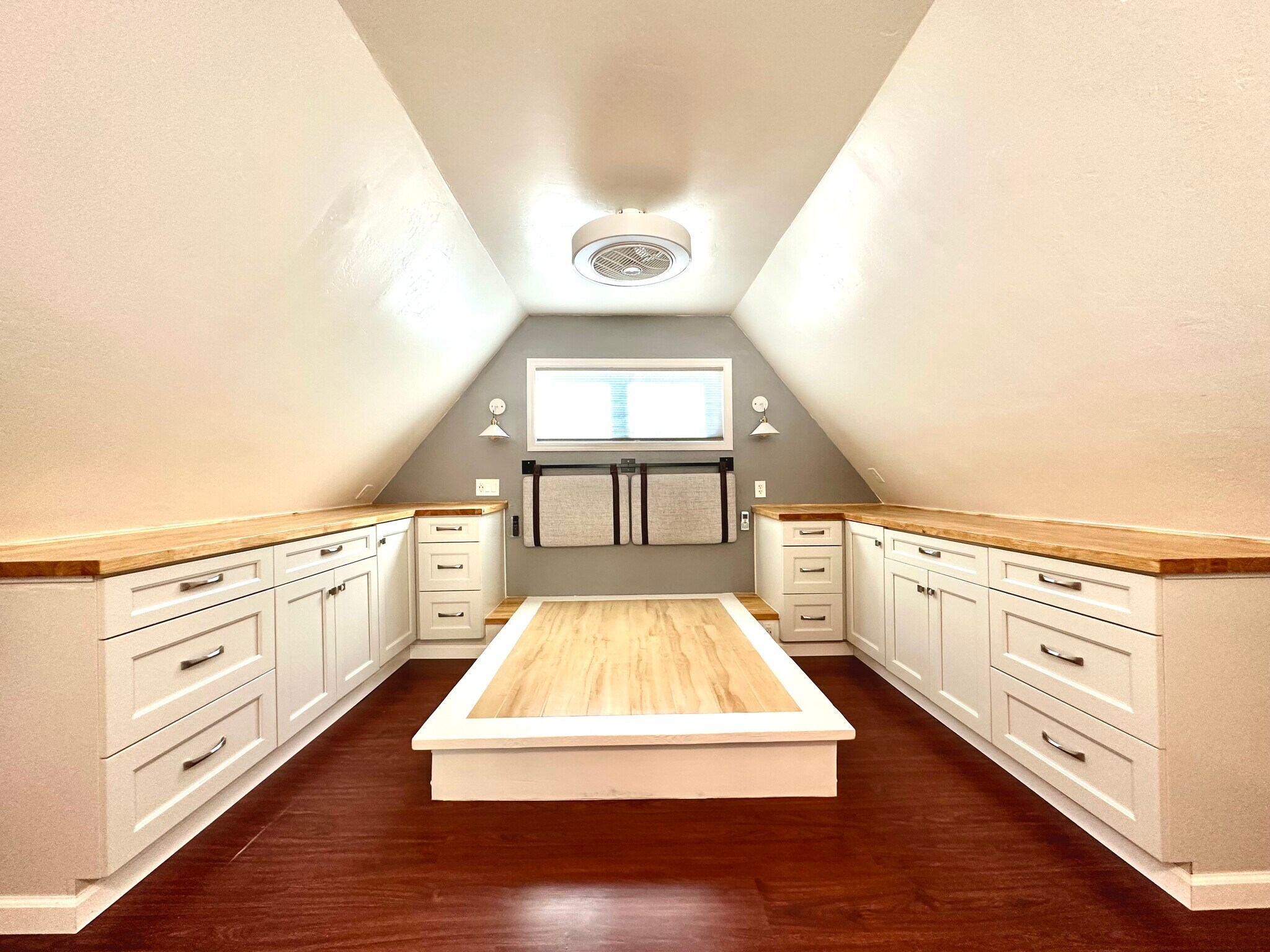 Building Photo - 38374 Rainbow Heights Pl