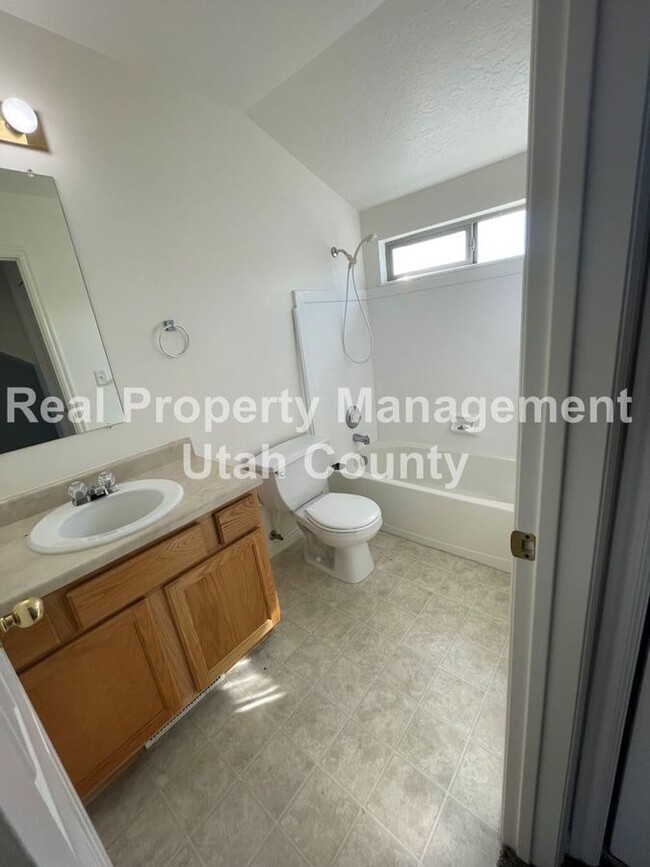 Building Photo - 467 W Harvest Moon Dr