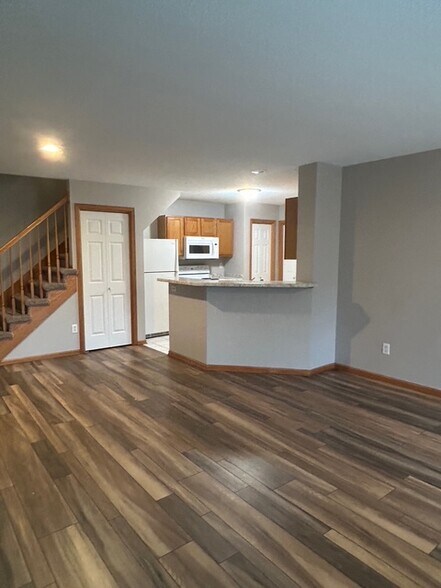 Building Photo - 7425 Wistful Vista Dr